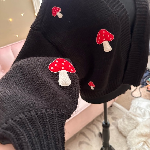 Plus Size 3X Forever 21 Black and Red Mushroom Knit Cardigan - Picture 2 of 4